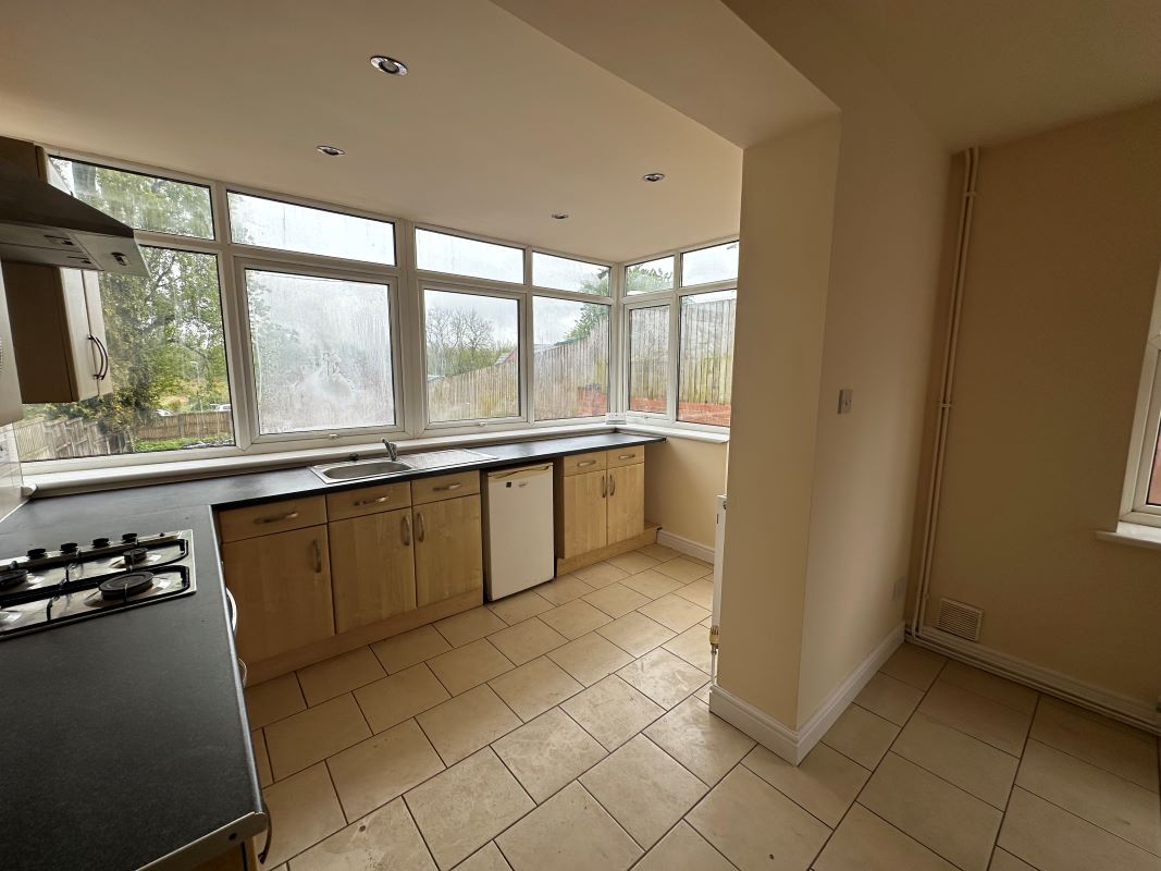 Spion Kop, Mansfield, Nottinghamshire, NG20 0BW - Online Auctions