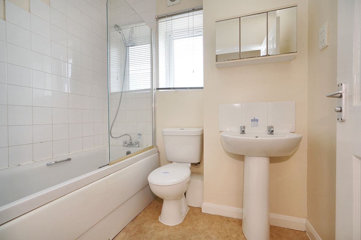 Nottingham, Nottinghamshire, NG8 3BF - Online Auctions