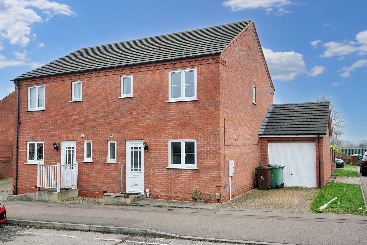 Nottingham, Nottinghamshire, NG8 3BF - Online Auctions