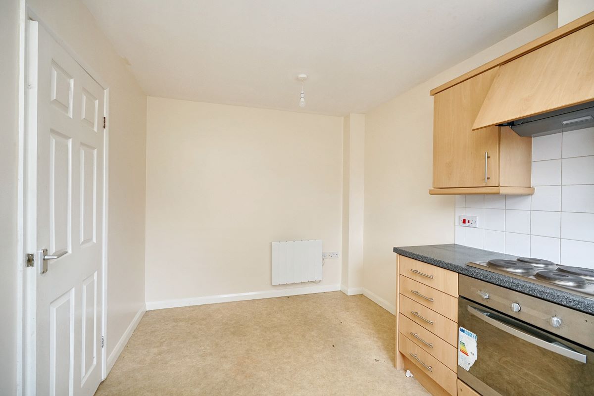 Nottingham, Nottinghamshire, NG8 3BF - Online Auctions