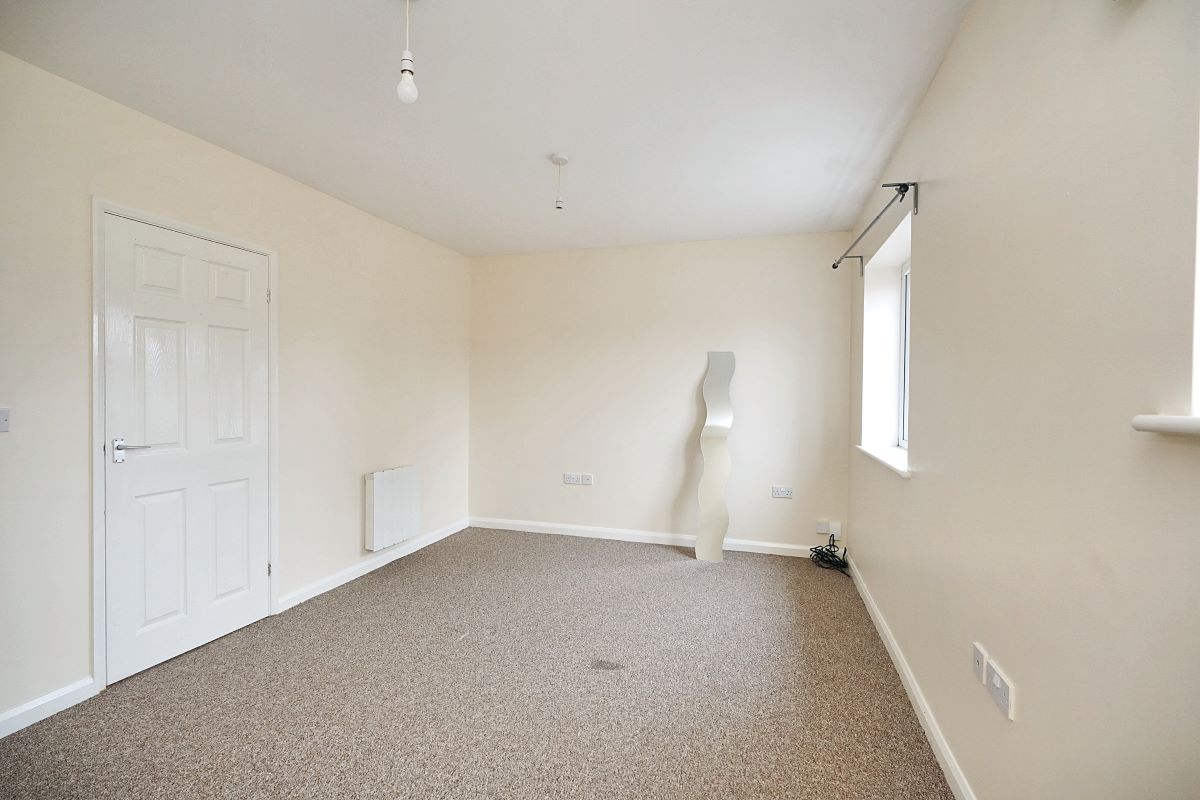 Nottingham, Nottinghamshire, NG8 3BF - Online Auctions