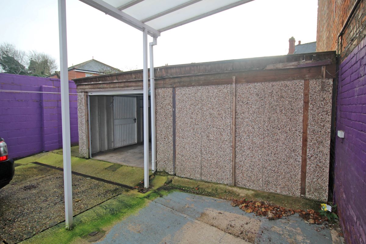 Worksop, Nottinghamshire, S80 2AU - Online Auctions