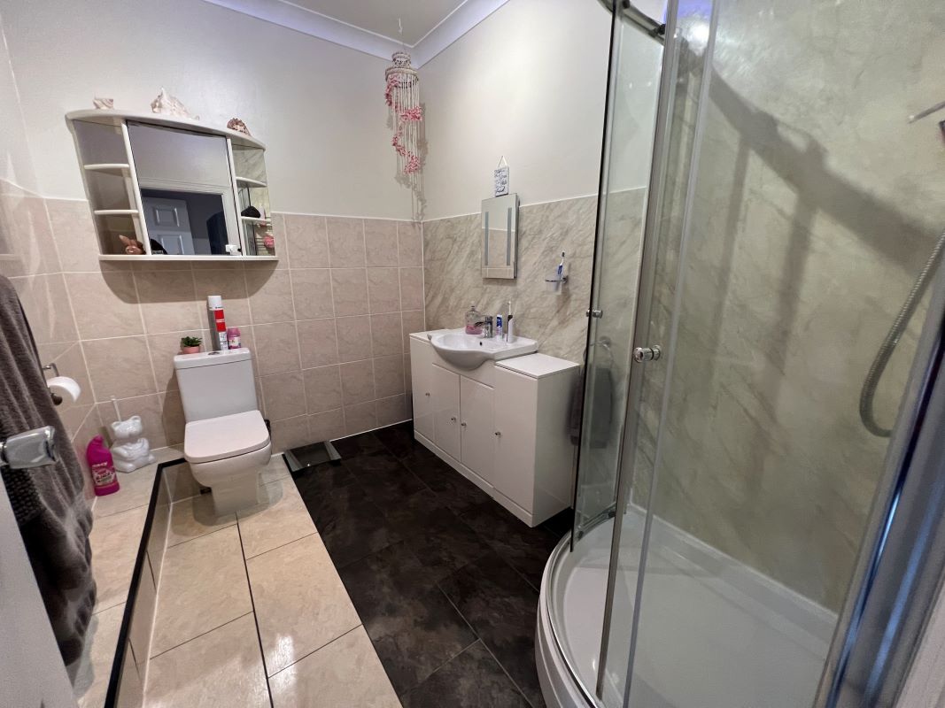 Worksop, Nottinghamshire, S80 2AU - Online Auctions