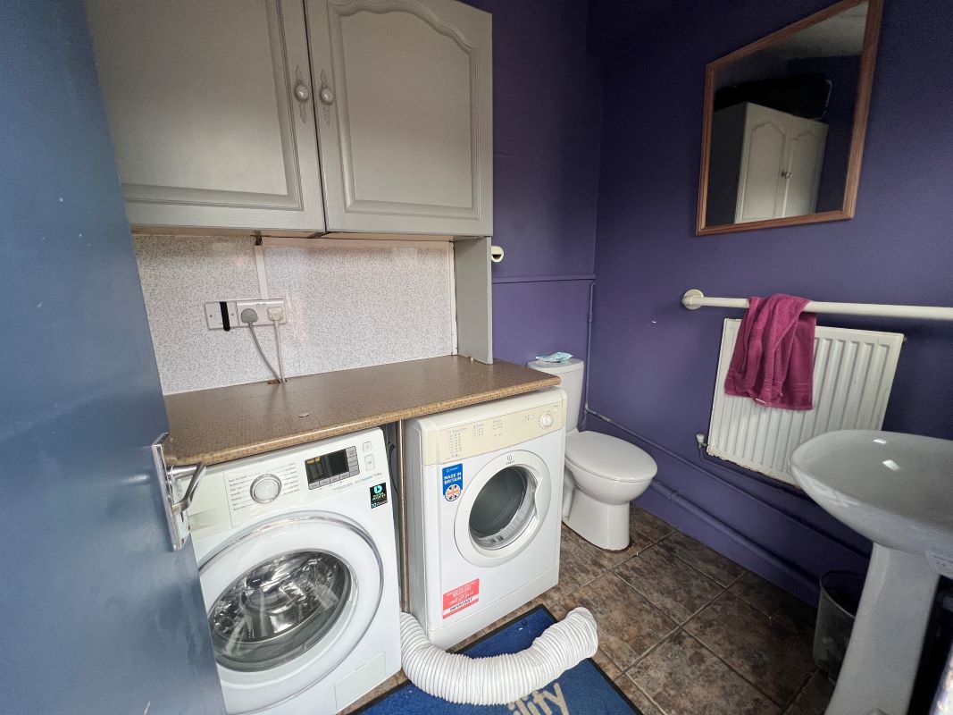 Worksop, Nottinghamshire, S80 2AU - Online Auctions