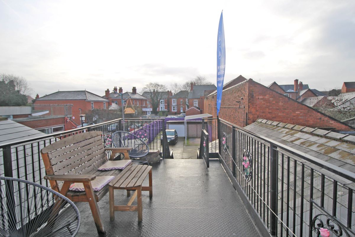 Worksop, Nottinghamshire, S80 2AU - Online Auctions