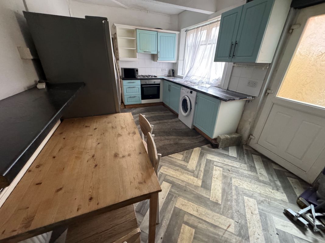 Mansfield, Nottinghamshire, NG18 5PN - Online Auctions