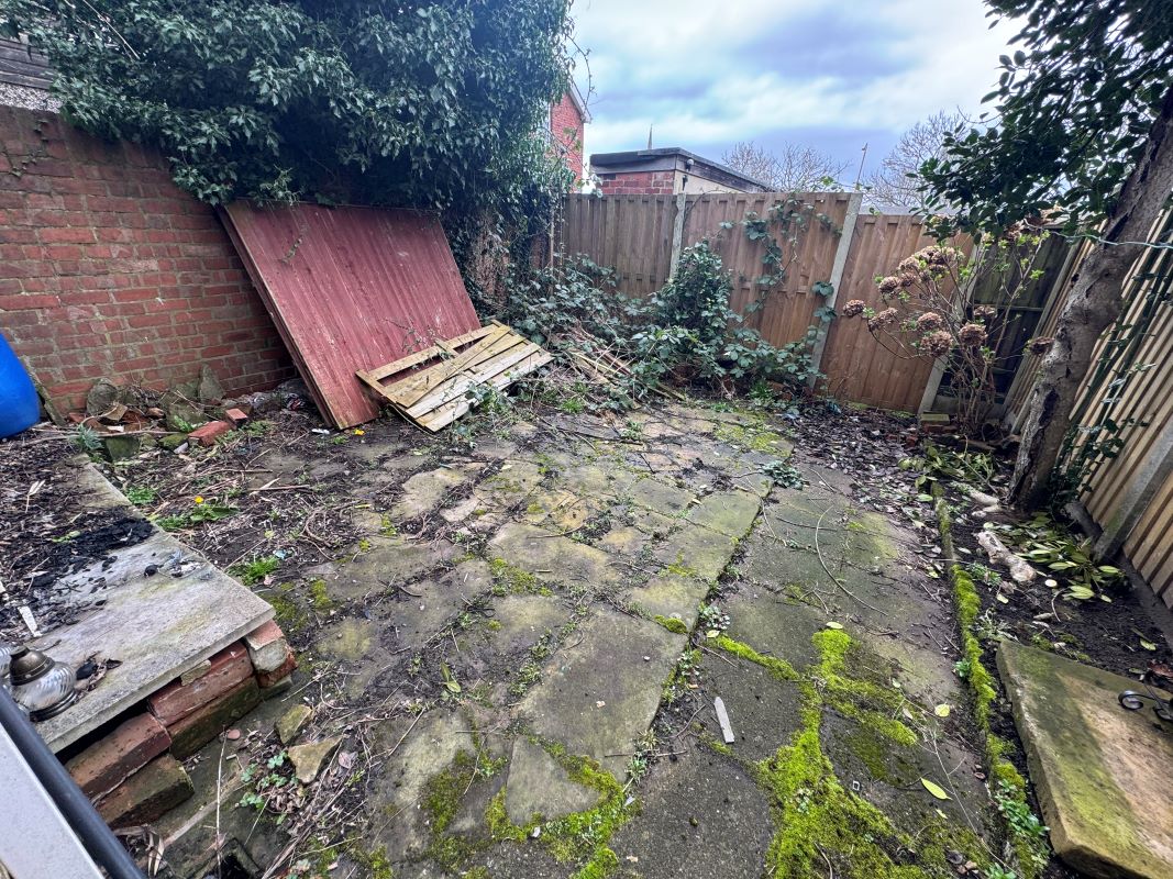 Mansfield, Nottinghamshire, NG18 5PN - Online Auctions