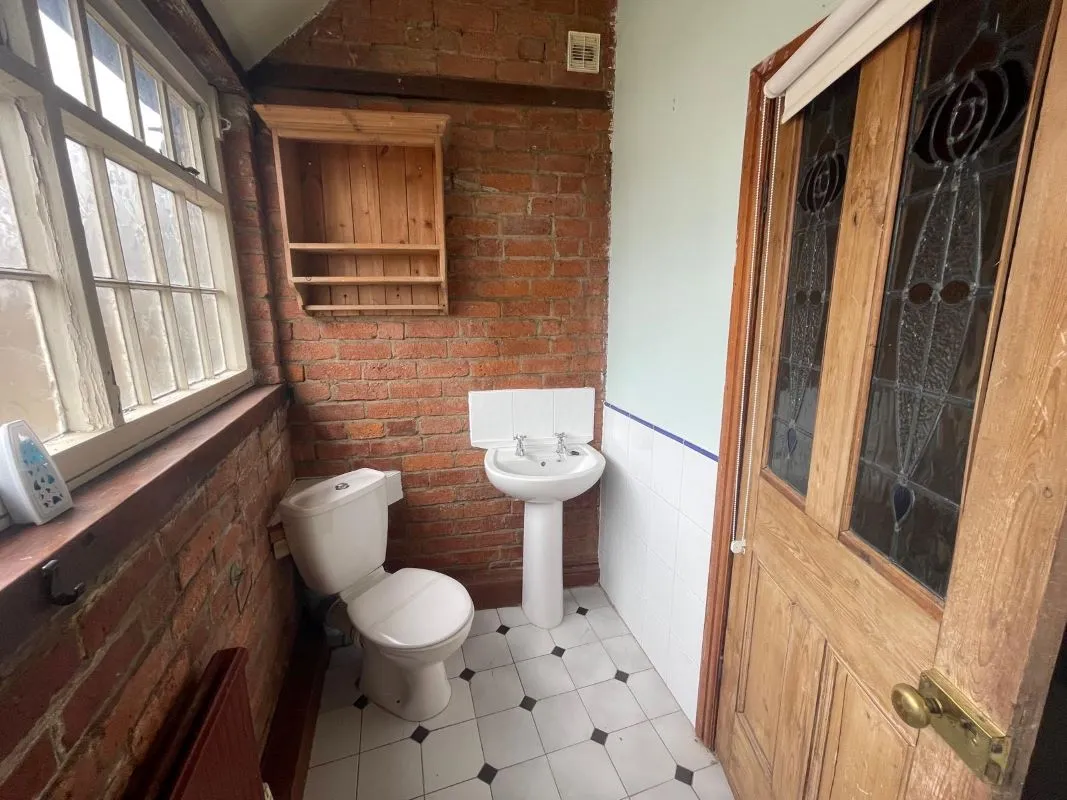 20A Town Street, Belper, Derbyshire, DE56 0TA - Online Auctions