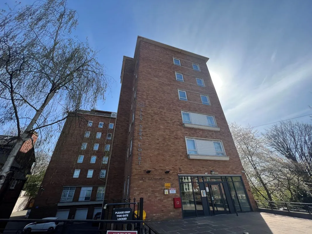 The New Alexandra Court, Nottingham, Nottinghamshire, NG3 4LN - Online Auctions