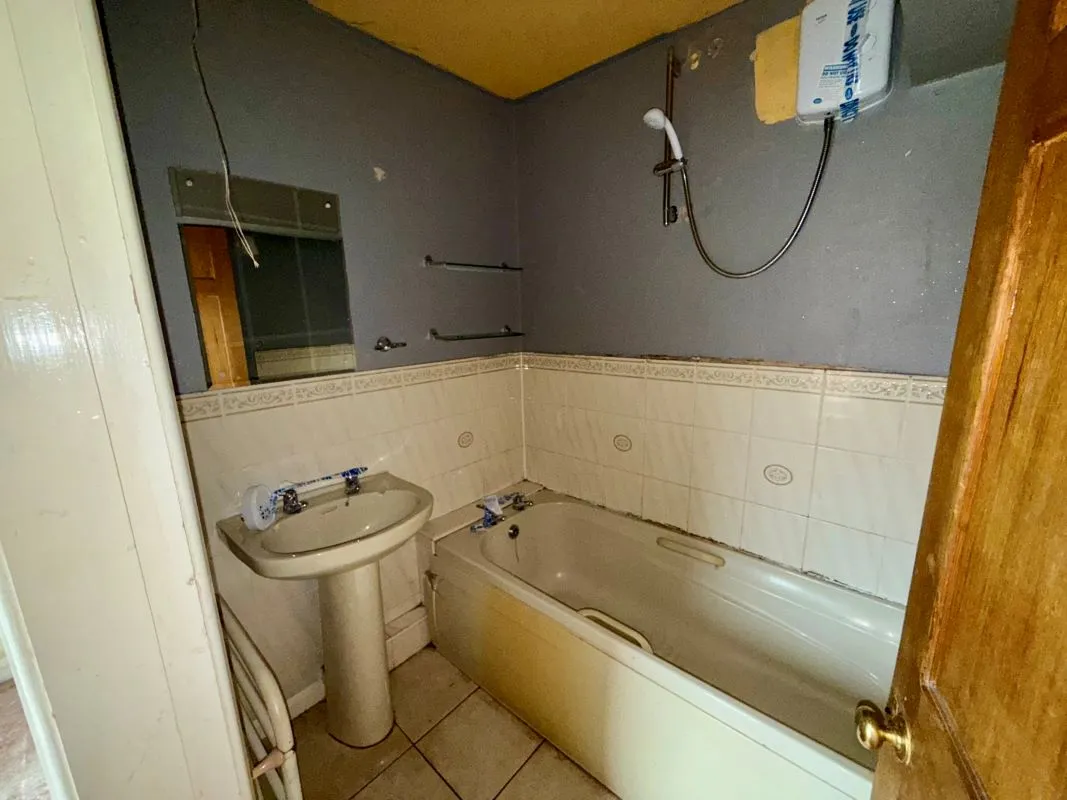 Spondon, Derby, Derbyshire, DE21 7EA - Online Auctions