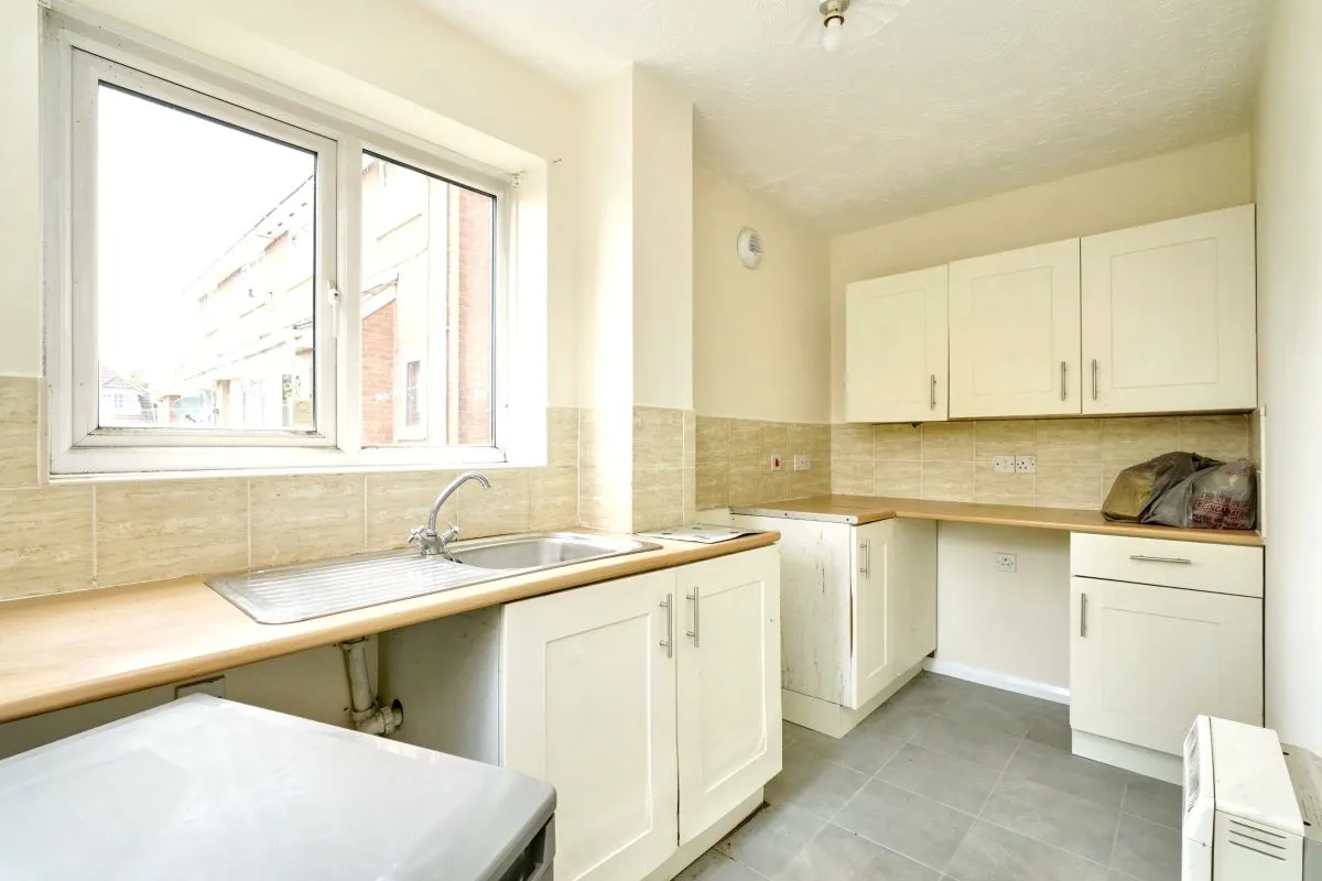 Measham, Swadlincote, Derbyshire, DE12 7JX - Online Auctions