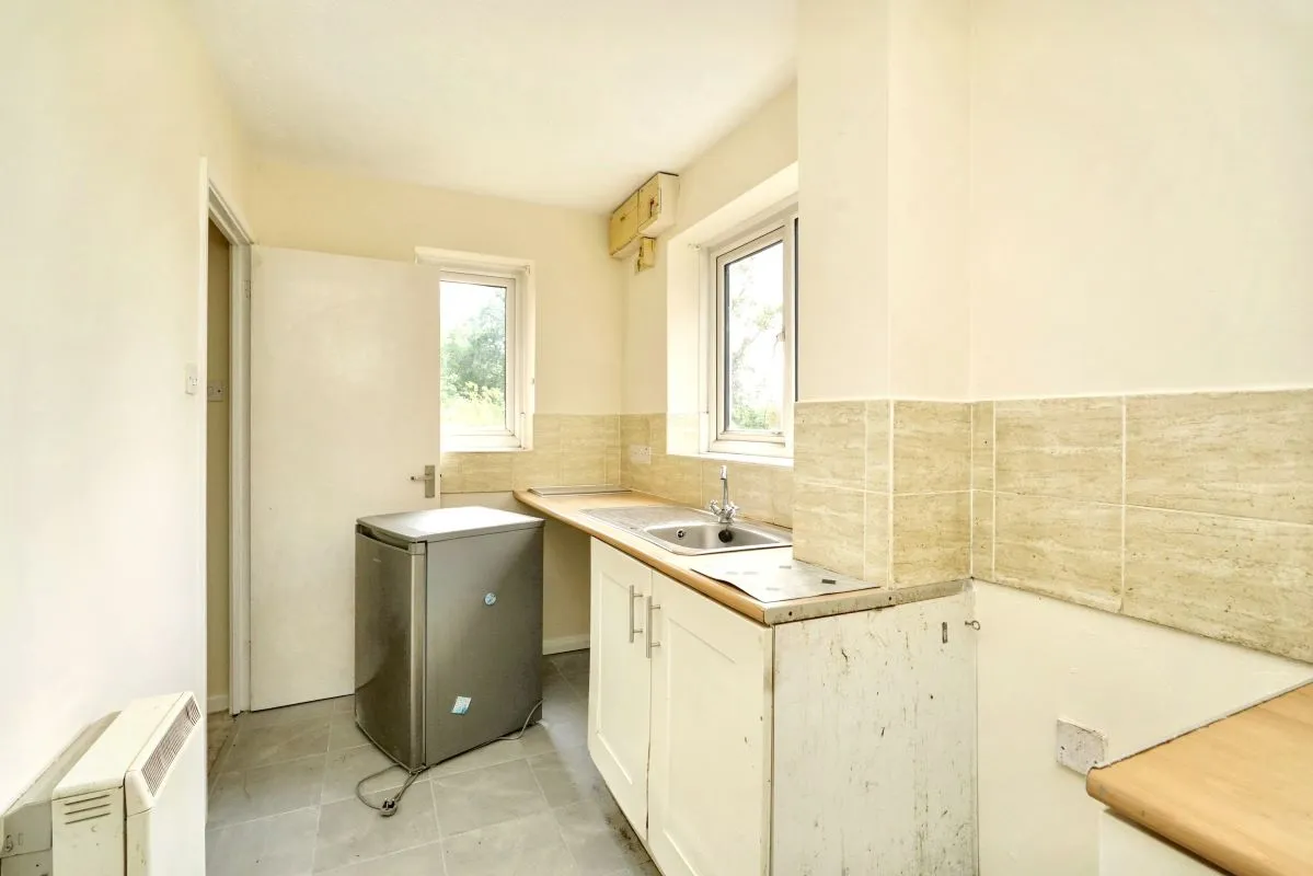 Measham, Swadlincote, Derbyshire, DE12 7JX - Online Auctions