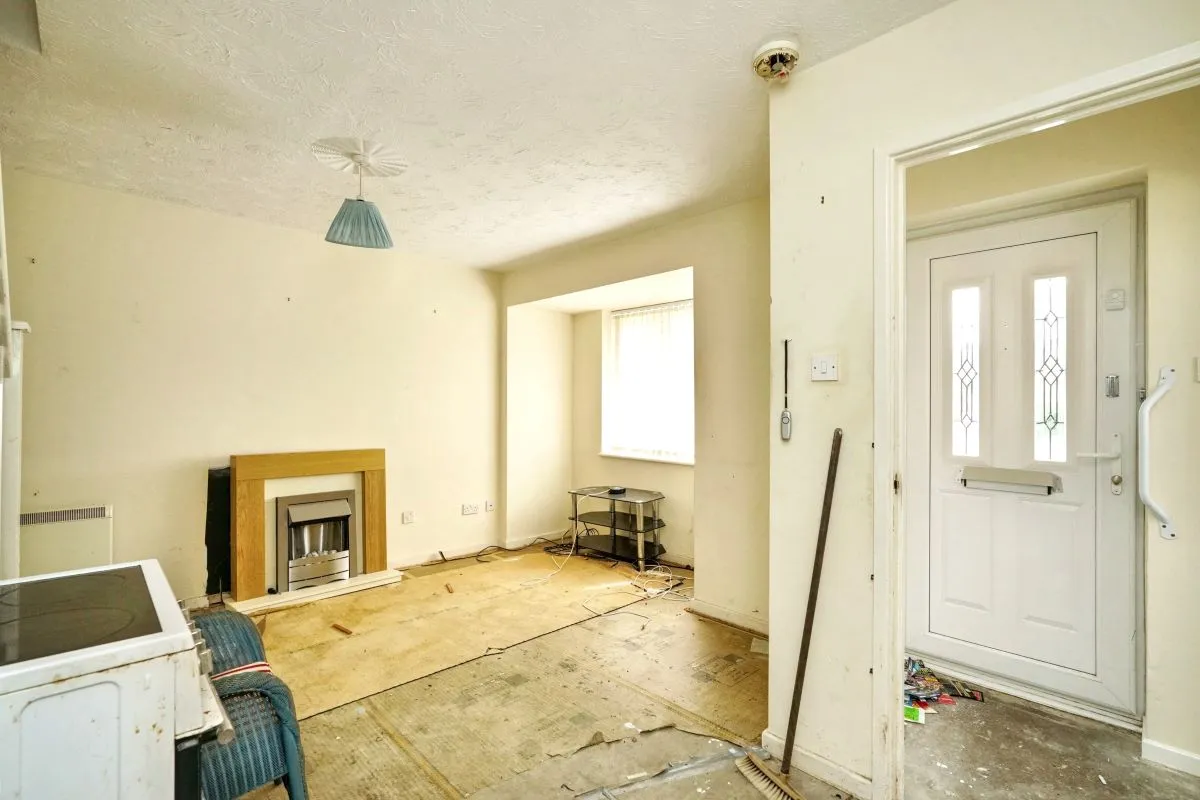 Measham, Swadlincote, Derbyshire, DE12 7JX - Online Auctions