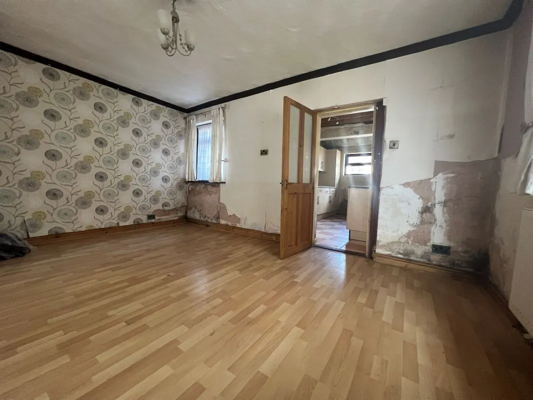 Ripley, Derbyshire, DE5 3ES - Online Auctions