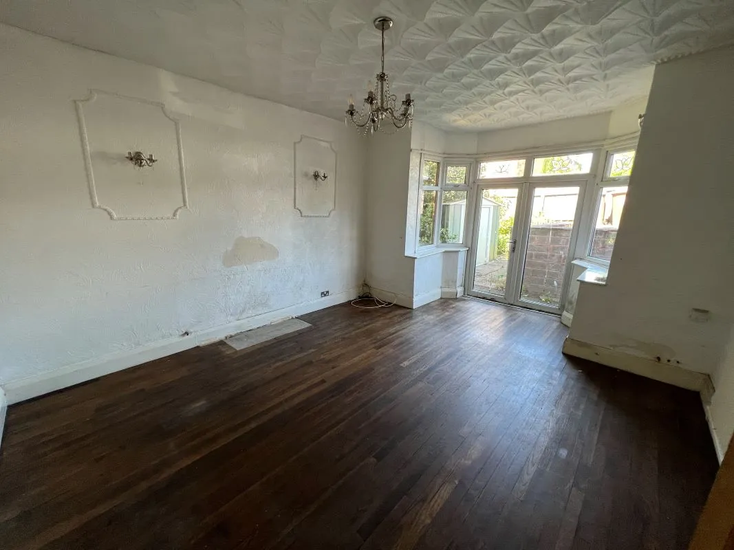 Swadlincote, Derbyshire, DE11 9BG - Online Auctions