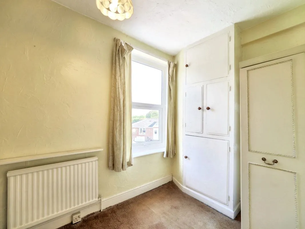Nottingham, Nottinghamshire, NG6 9HF - Online Auctions
