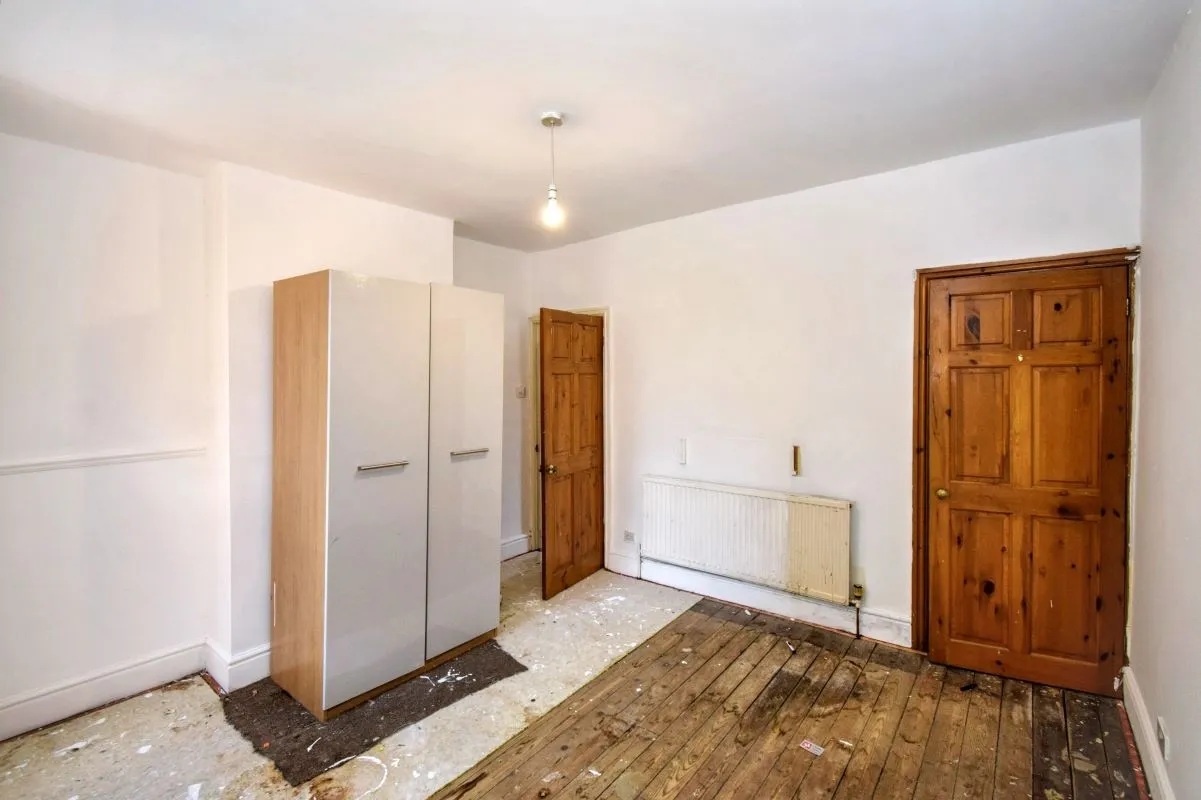 Leicester, Leicestershire, LE3 9FL - Online Auctions