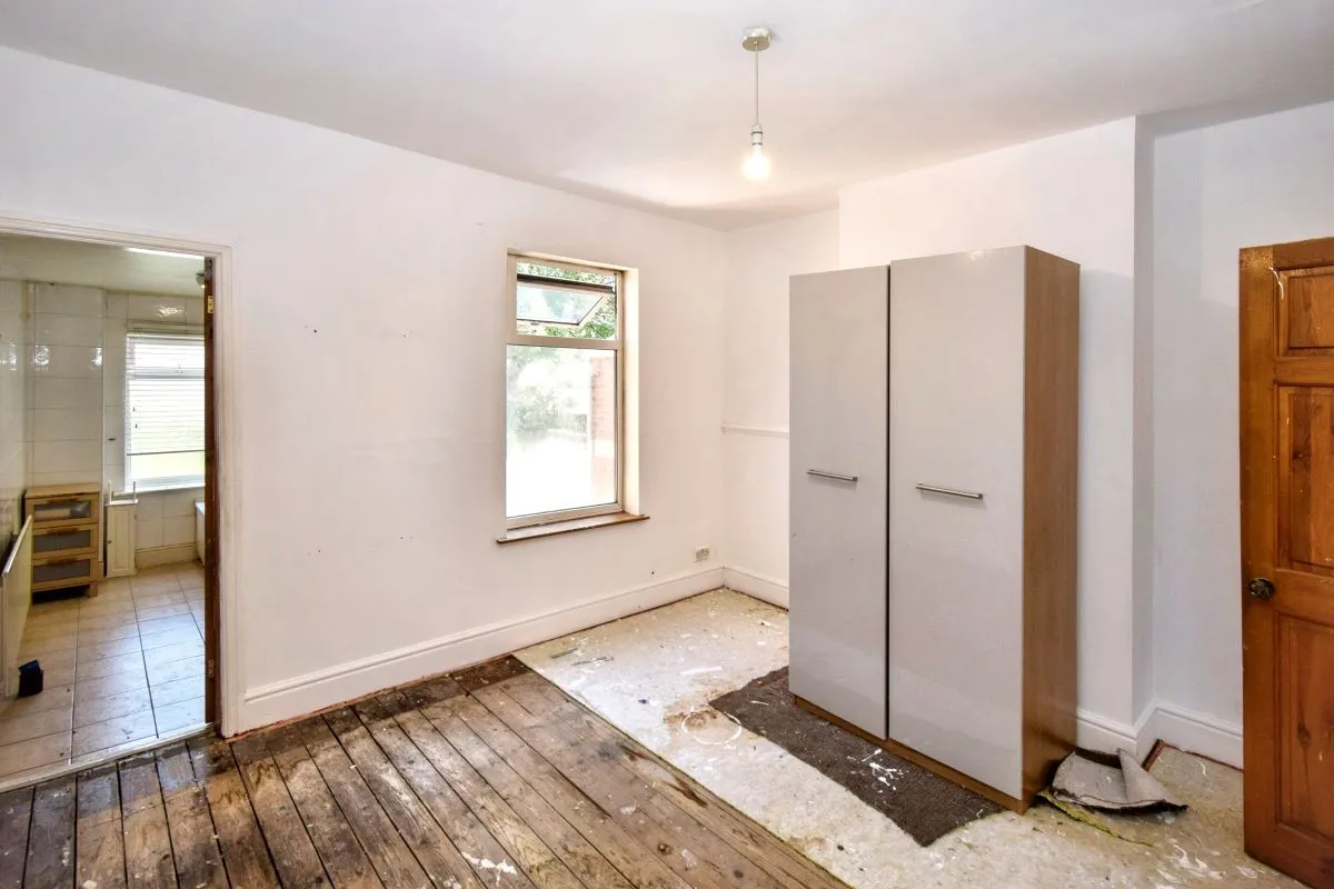 Leicester, Leicestershire, LE3 9FL - Online Auctions