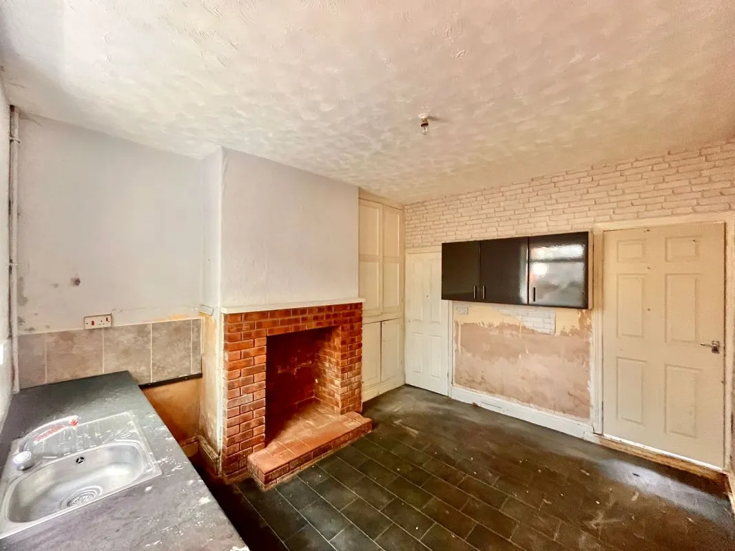 Worksop, Nottinghamshire, S80 1QT - Online Auctions