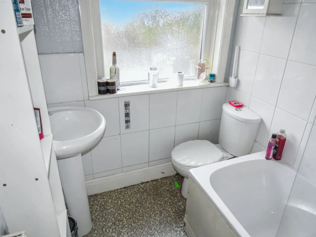 Blackpool, Lancashire, FY4 3DS - Online Auctions