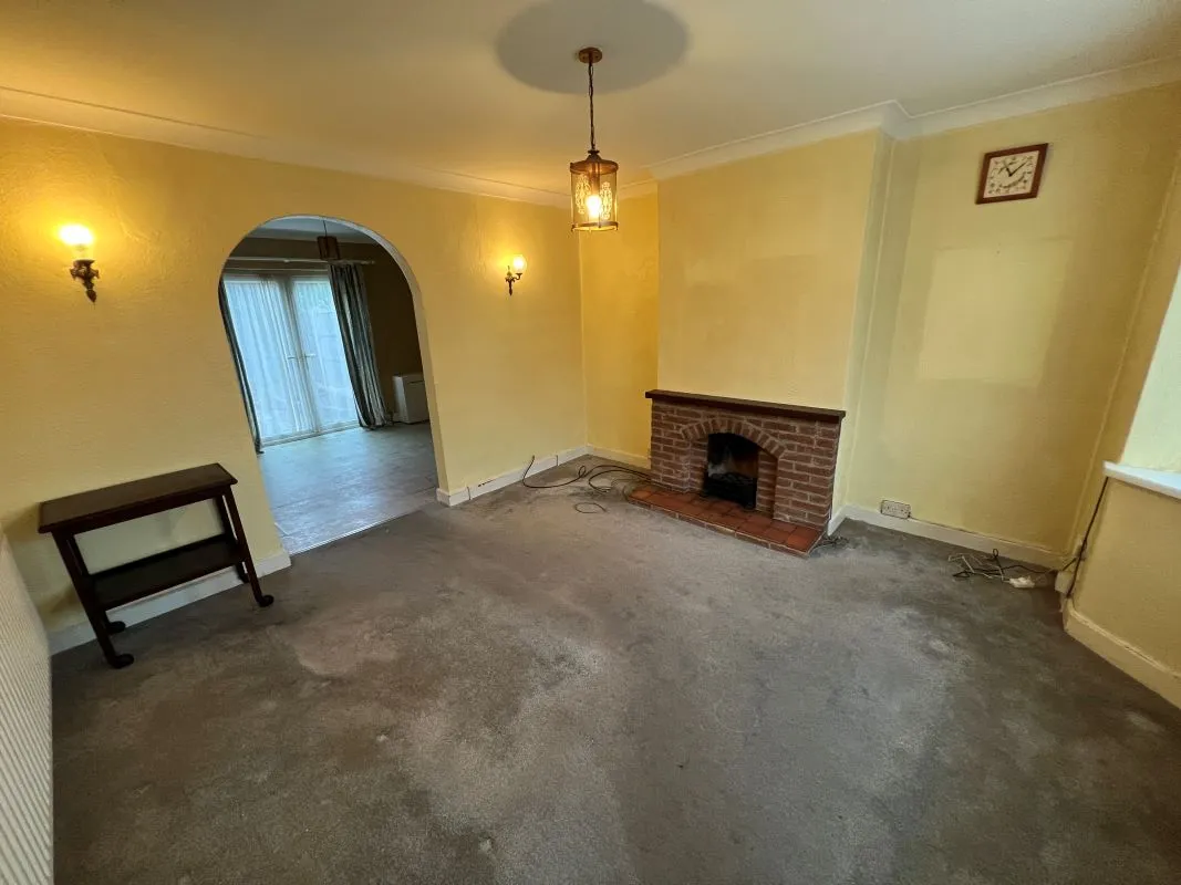 Nottingham, Nottinghamshire, NG8 2DE - Online Auctions