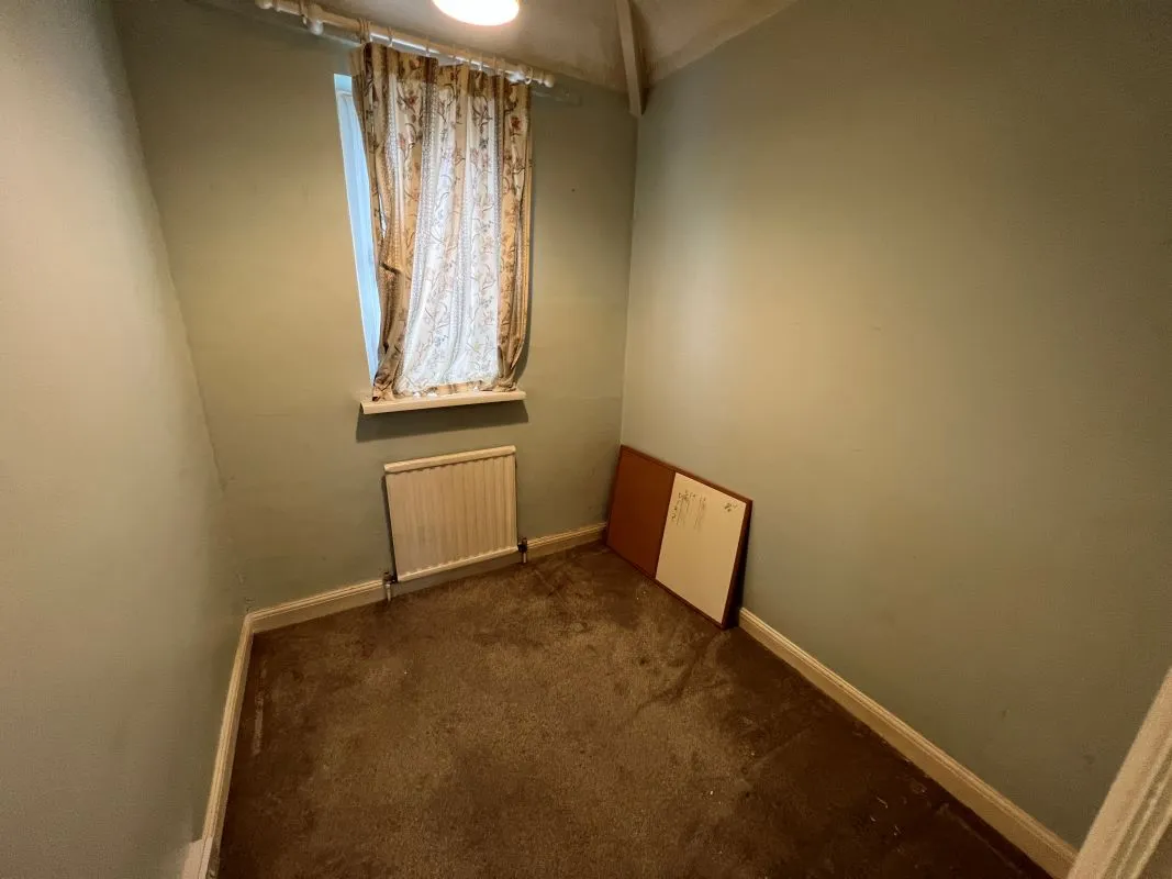 Nottingham, Nottinghamshire, NG8 2DE - Online Auctions
