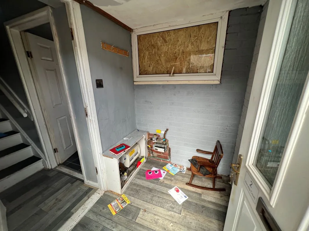 Carlton-In-Lindrick, Worksop, Nottinghamshire, S81 9HZ - Online Auctions