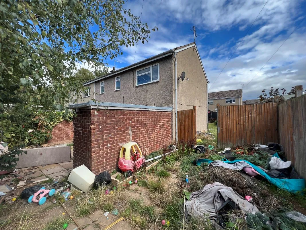 Carlton-In-Lindrick, Worksop, Nottinghamshire, S81 9HZ - Online Auctions