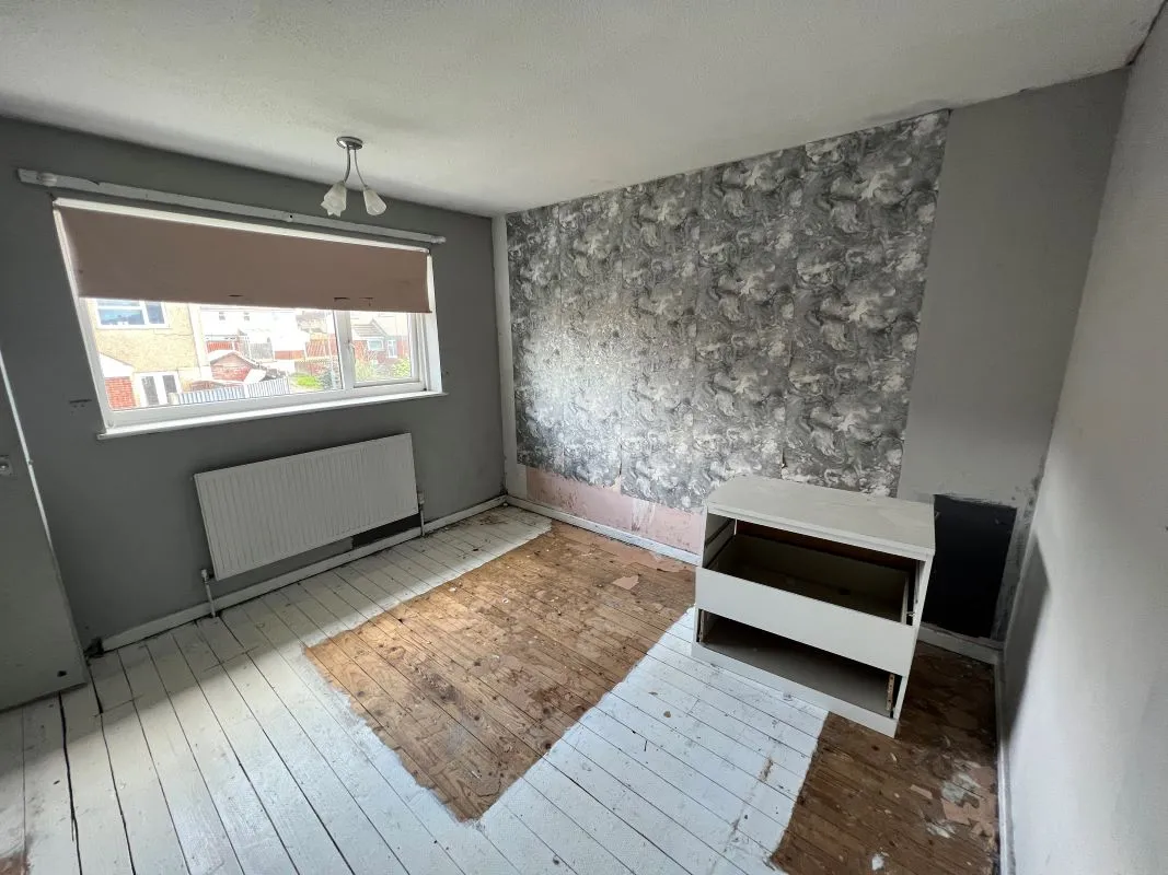Carlton-In-Lindrick, Worksop, Nottinghamshire, S81 9HZ - Online Auctions