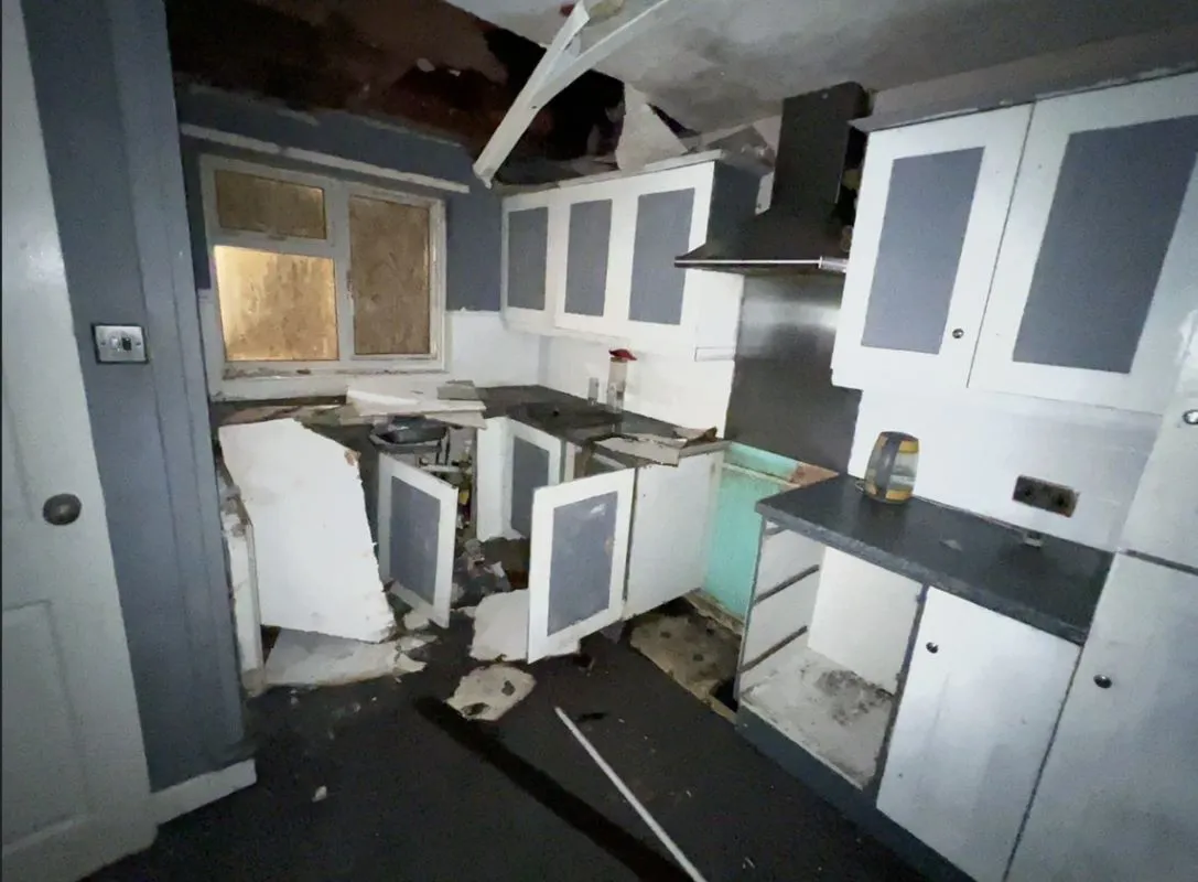 Carlton-In-Lindrick, Worksop, Nottinghamshire, S81 9HZ - Online Auctions
