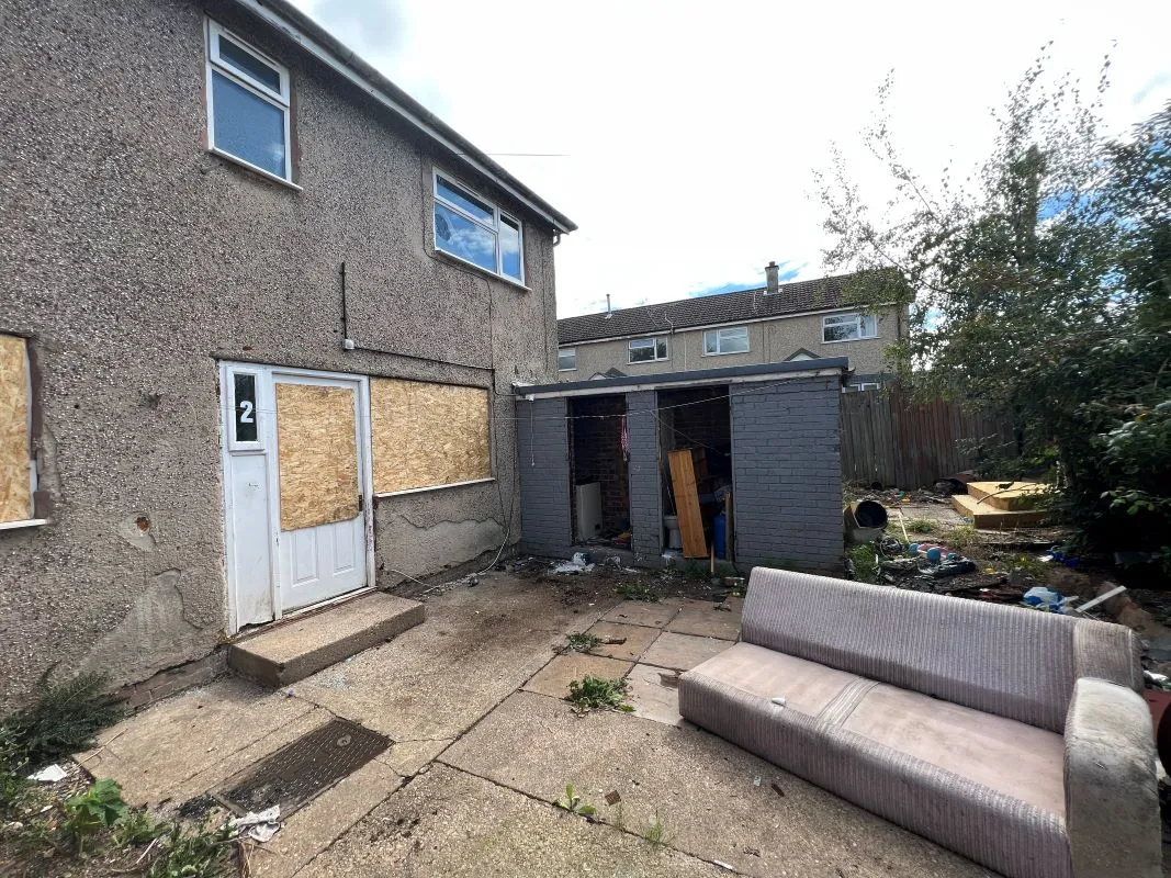 Carlton-In-Lindrick, Worksop, Nottinghamshire, S81 9HZ - Online Auctions