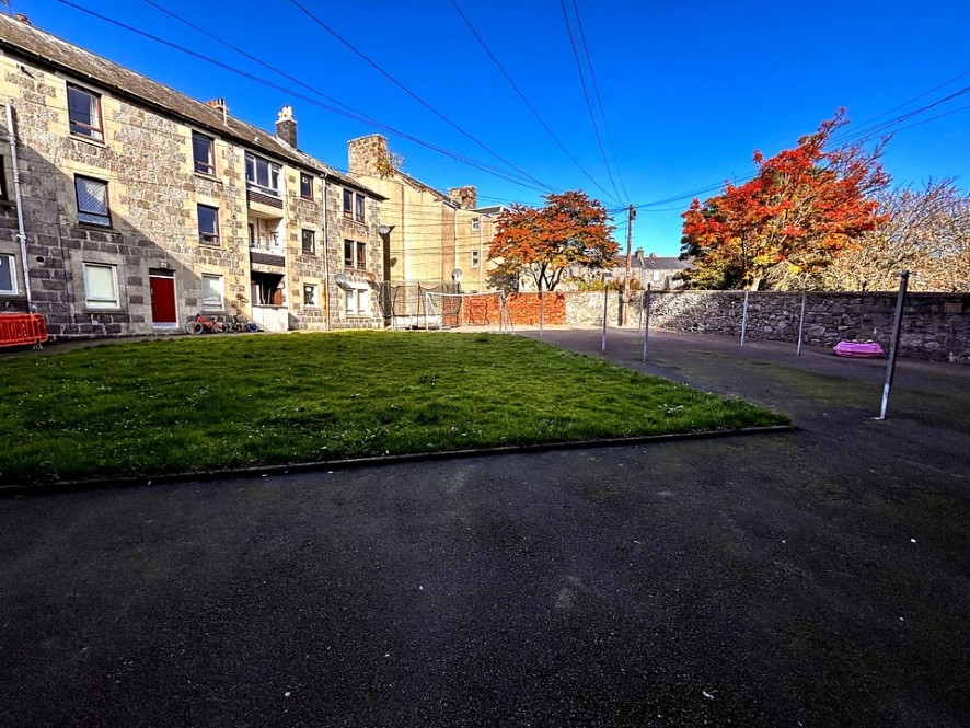 Property for Auction in Scotland - Flat E, 21 Park Road, Aberdeen, Aberdeenshire AB24 5NY