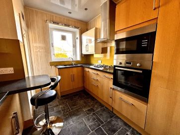 Property for Auction in Scotland - Flat E, 21 Park Road, Aberdeen, Aberdeenshire AB24 5NY
