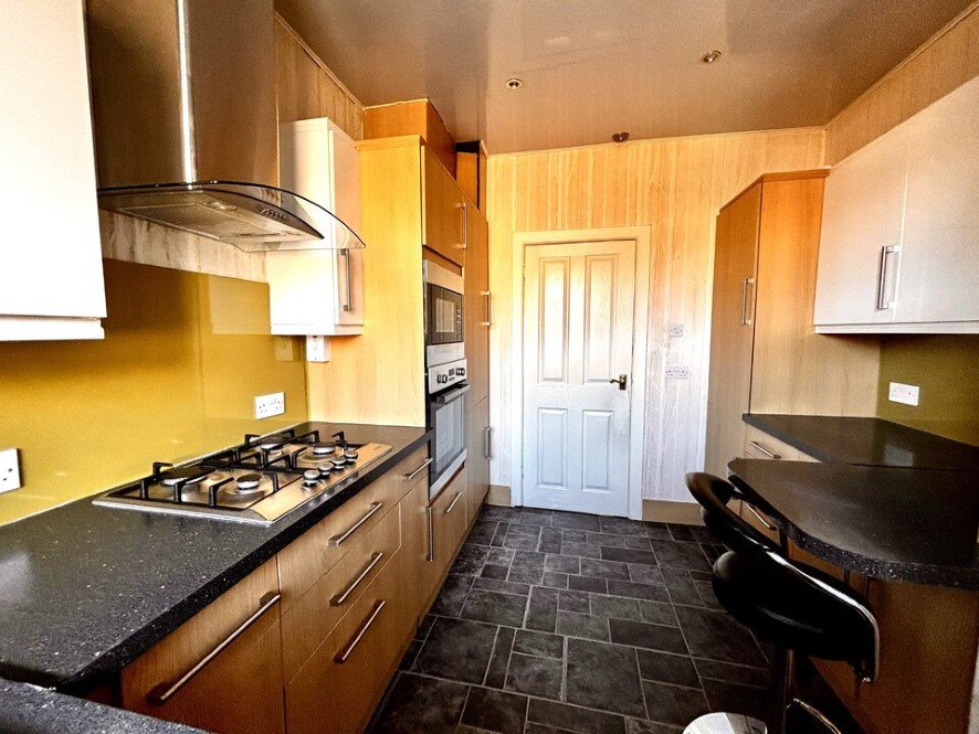 Property for Auction in Scotland - Flat E, 21 Park Road, Aberdeen, Aberdeenshire AB24 5NY