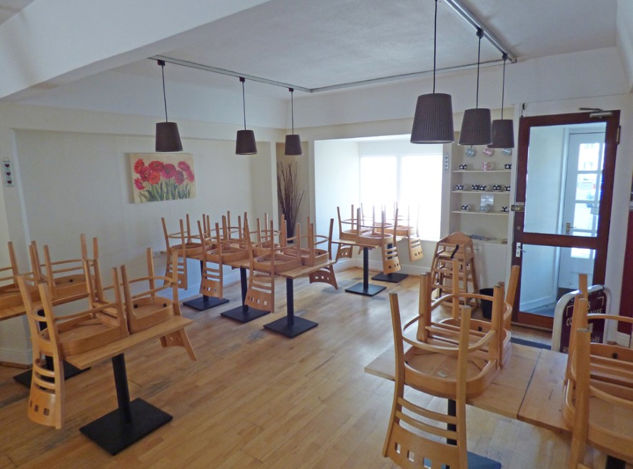 Property for Auction in Scotland - Pips Coffee House, 21-23 Ancaster Square, Callander, Perthshire FK17 8BL