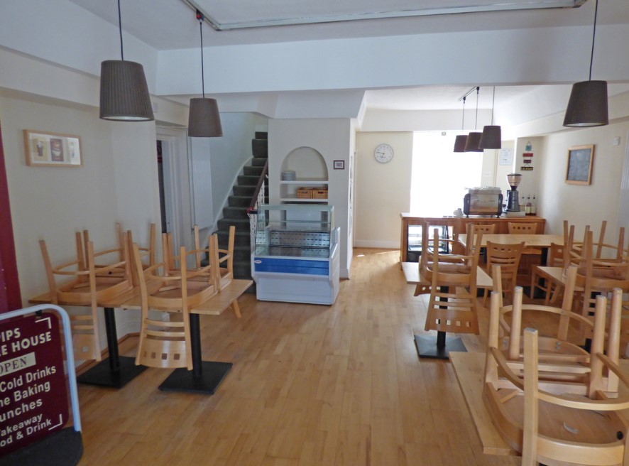 Property for Auction in Scotland - Pips Coffee House, 21-23 Ancaster Square, Callander, Perthshire FK17 8BL