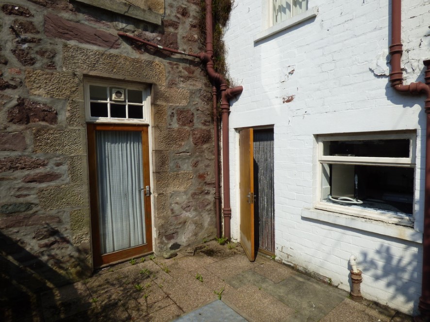 Property for Auction in Scotland - Pips Coffee House, 21-23 Ancaster Square, Callander, Perthshire FK17 8BL