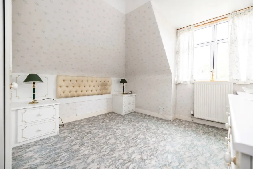 Property for Auction in Scotland - 35 Great Southern Road, Aberdeen, Aberdeenshire AB11 7XY