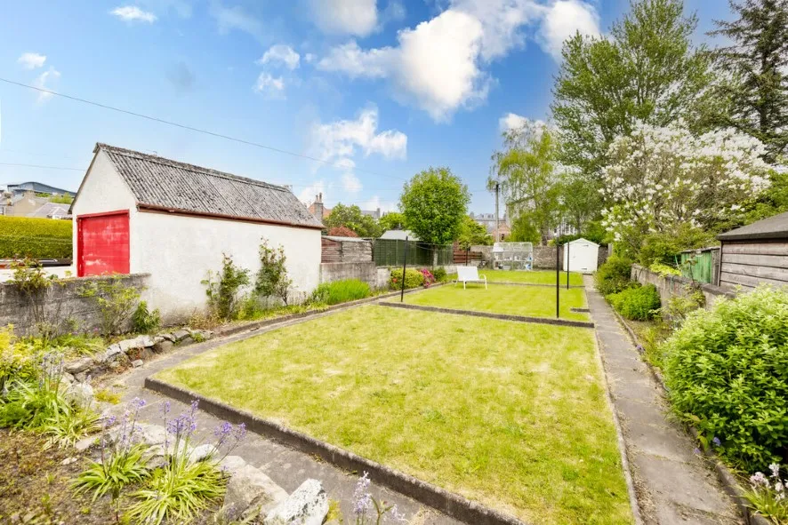 Property for Auction in Scotland - 35 Great Southern Road, Aberdeen, Aberdeenshire AB11 7XY