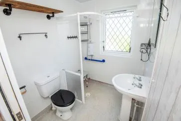 Property for Auction in Scotland - 2 Burraness, Mossbank, Shetland, Shetland Islands ZE2 9TG
