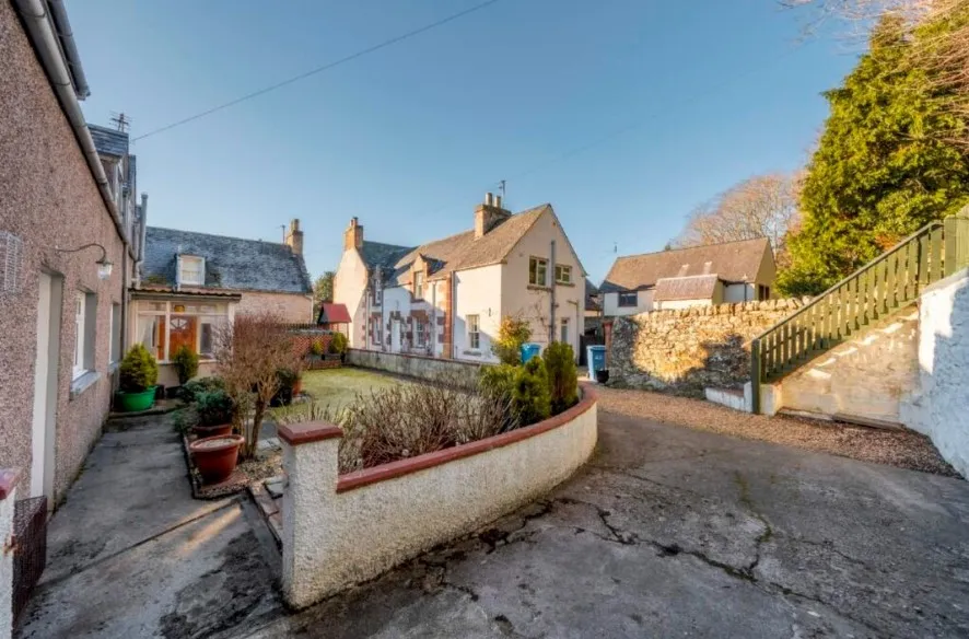 Property for Auction in Scotland - 3 Castle Street, Dornoch, Sutherland IV25 3SR