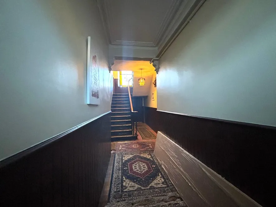 Property for Auction in Scotland - 204 Union Grove, Attic Floor Left, Aberdeen, Aberdeenshire AB10 6SS