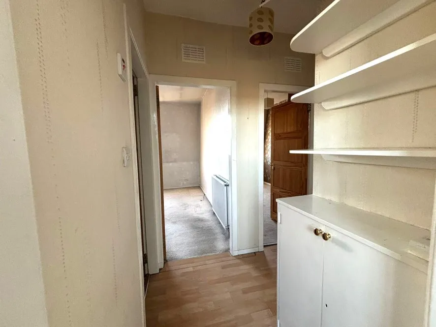 Property for Auction in Scotland - 204 Union Grove, Attic Floor Left, Aberdeen, Aberdeenshire AB10 6SS