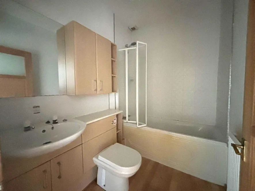 Property for Auction in Scotland - 204 Union Grove, Attic Floor Left, Aberdeen, Aberdeenshire AB10 6SS