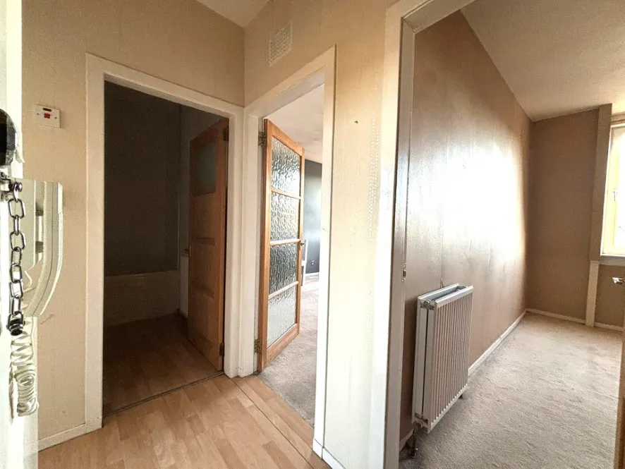 Property for Auction in Scotland - 204 Union Grove, Attic Floor Left, Aberdeen, Aberdeenshire AB10 6SS