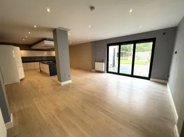 Property for Auction in Scotland - 5 Birch Grove View, Newton Mearns, Glasgow G77 6NJ