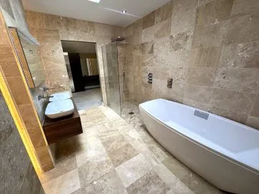Property for Auction in Scotland - 5 Birch Grove View, Newton Mearns, Glasgow G77 6NJ