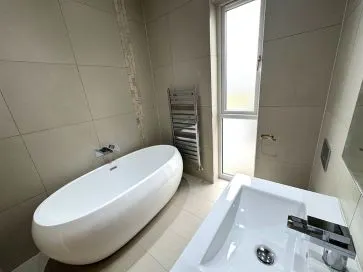 Property for Auction in Scotland - 5 Birch Grove View, Newton Mearns, Glasgow G77 6NJ