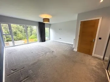 Property for Auction in Scotland - 5 Birch Grove View, Newton Mearns, Glasgow G77 6NJ