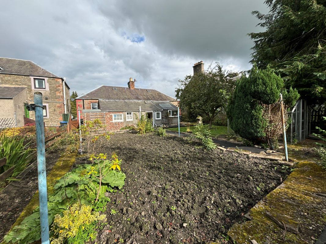 Dovecot Park, Selkirk, Selkirkshire, TD7 4ES - Online Auctions